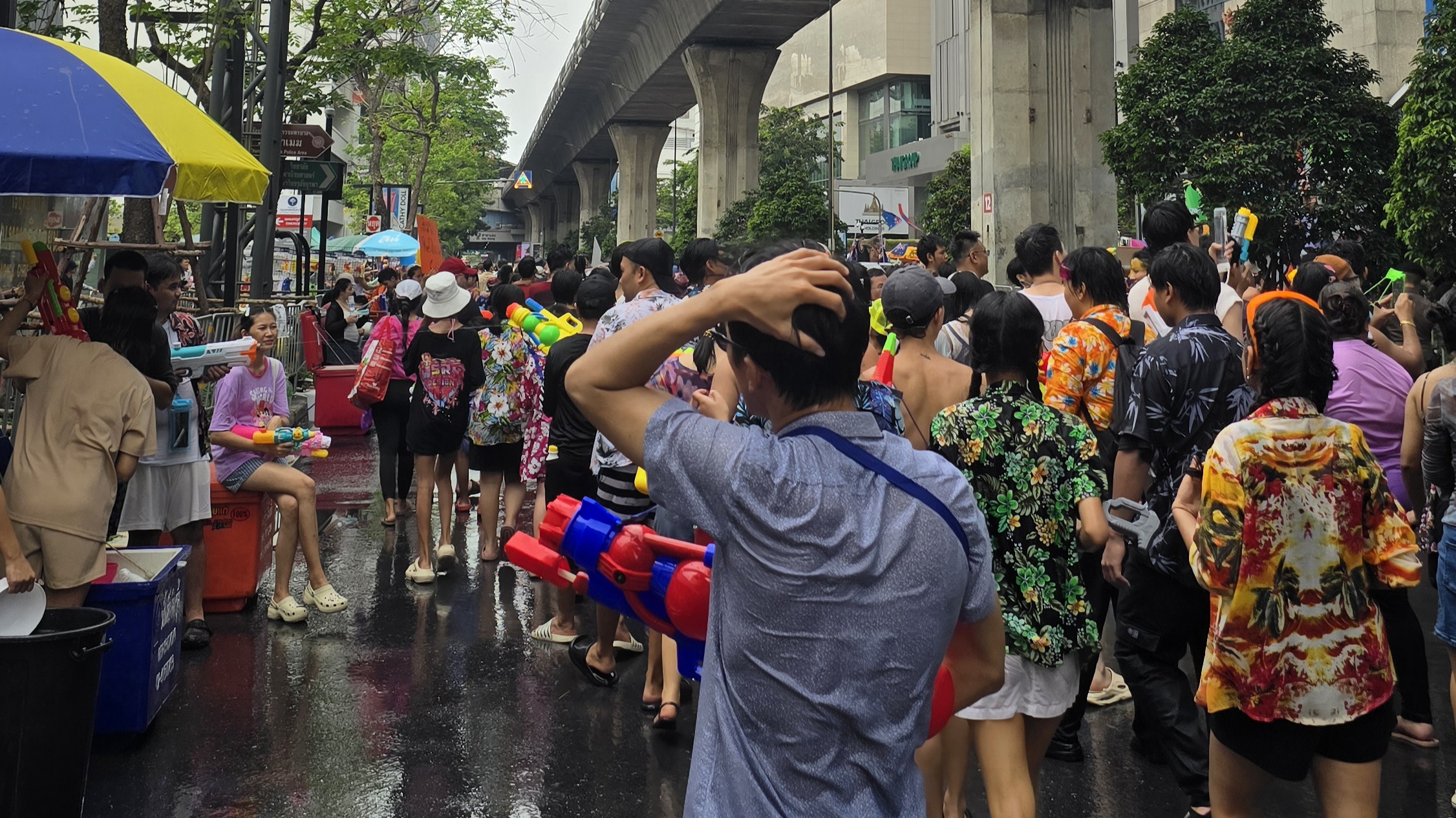 Exploring Bangkok with a Friend (Traveling with Mark)