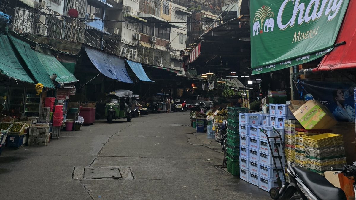 Living in Bangkok for a Few Days (Not Just Visiting)