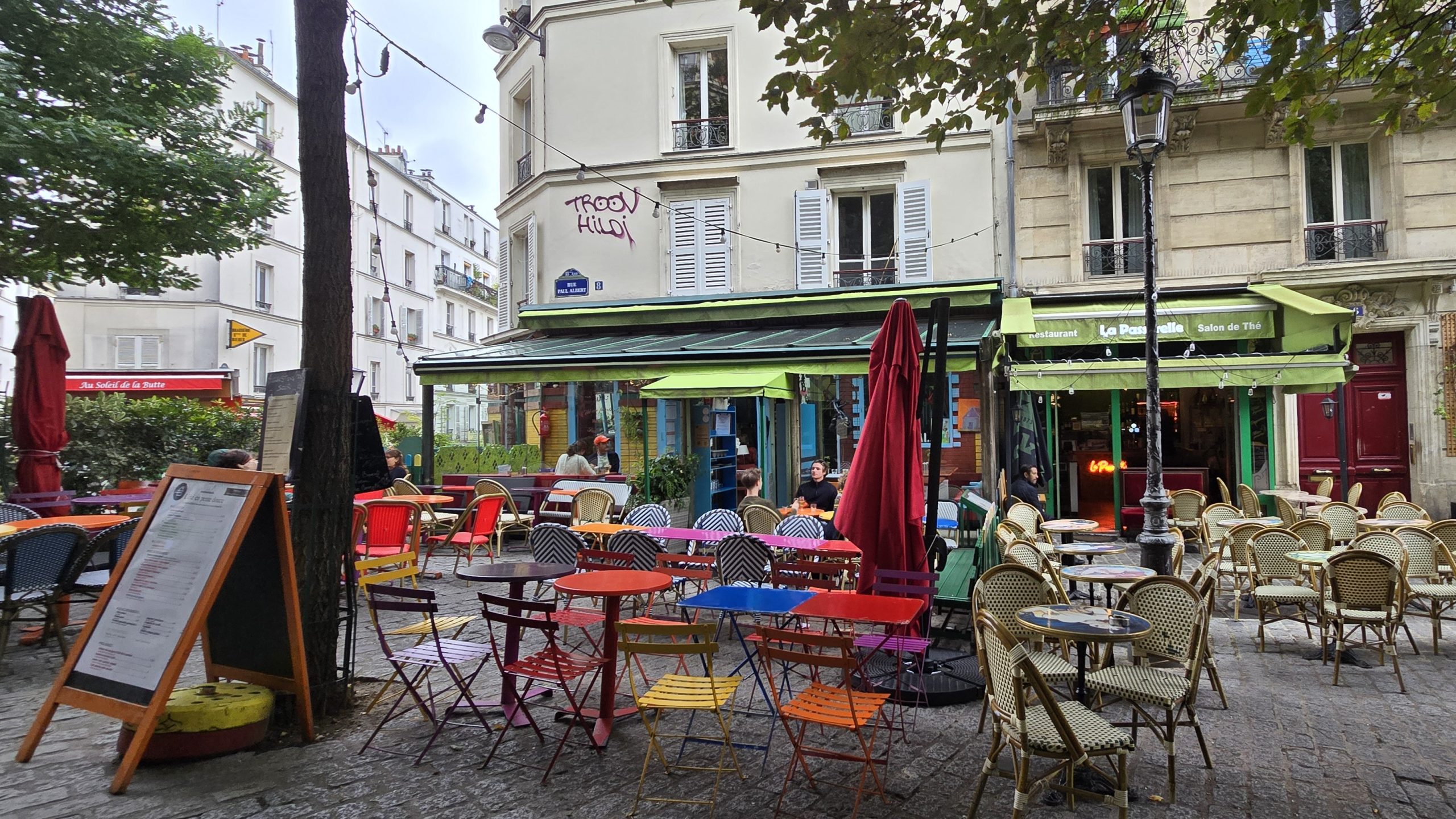 Paris Food Experience: From Croissants to Escargot